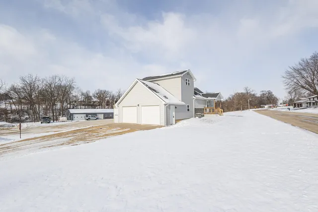 $229,900 | 225 3rd, Benton, WI 53803