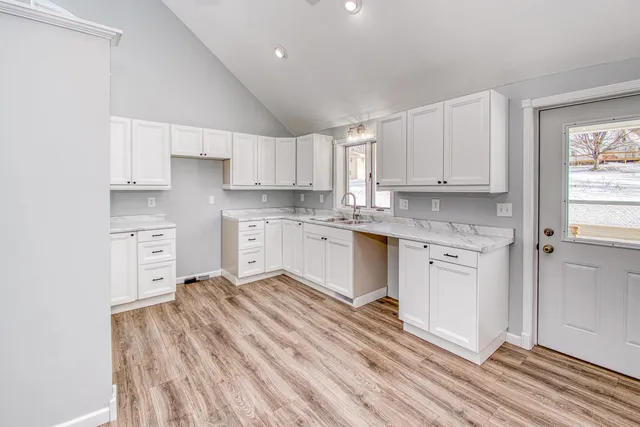 $229,900 | 225 3rd, Benton, WI 53803