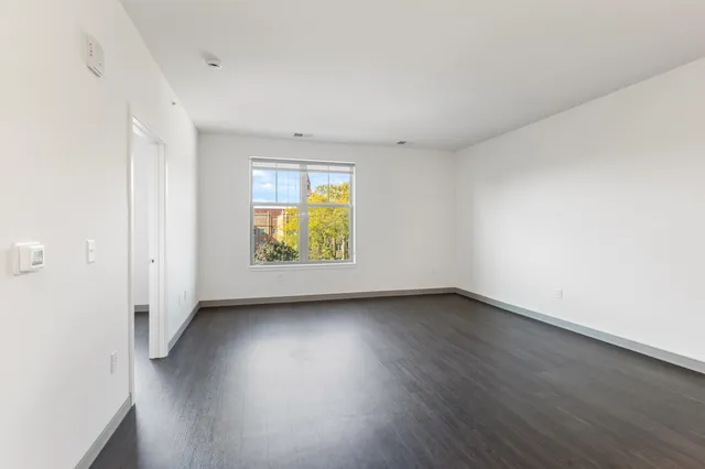 $1,824 | 2420 East Capitol Drive, Unit 410, Shorewood, WI 53211