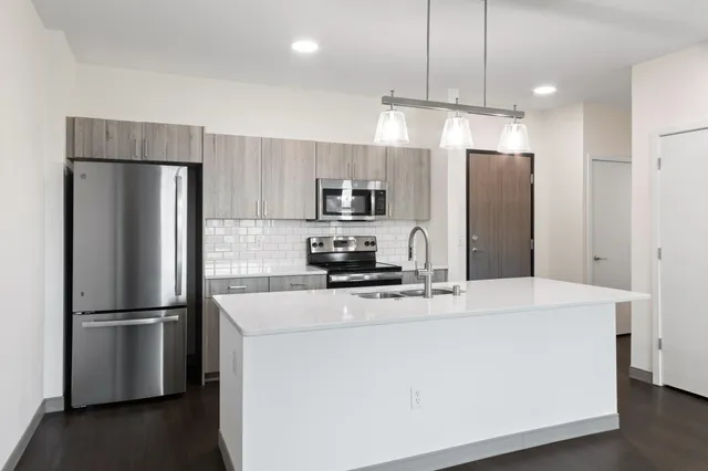 $1,824 | 2420 East Capitol Drive, Unit 410, Shorewood, WI 53211