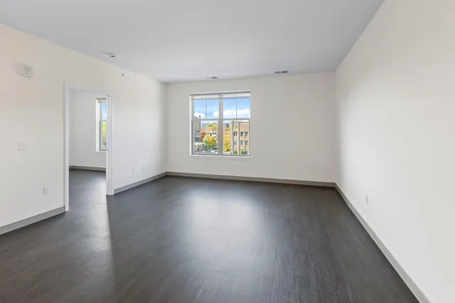 $1,824 | 2420 East Capitol Drive, Unit 410, Shorewood, WI 53211