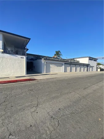 $1,895 | 3505 Michigan Avenue, South Gate, CA 90280