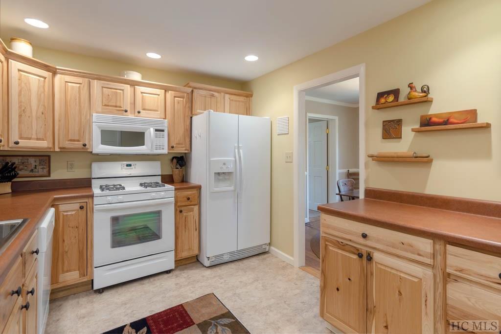 1533 Flat Mountain Road Highlands, NC 28741 - Photo 14 of 37 Gallery Image 14
