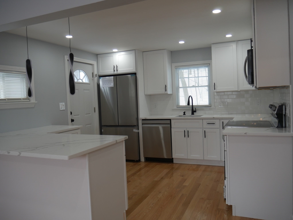 54 Harris Road Lynn, MA 01904 - Photo 2 of 41