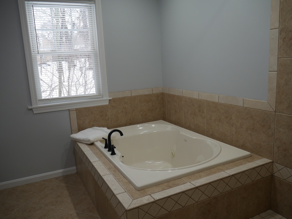 54 Harris Road Lynn, MA 01904 - Photo 29 of 41