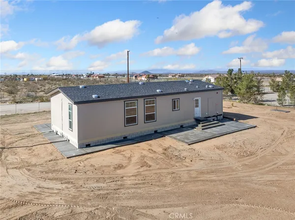 $389,500 | 12963 Corton Street, Phelan, CA 92372