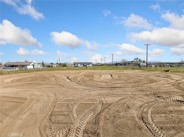 $389,500 | 12963 Corton Street, Phelan, CA 92372