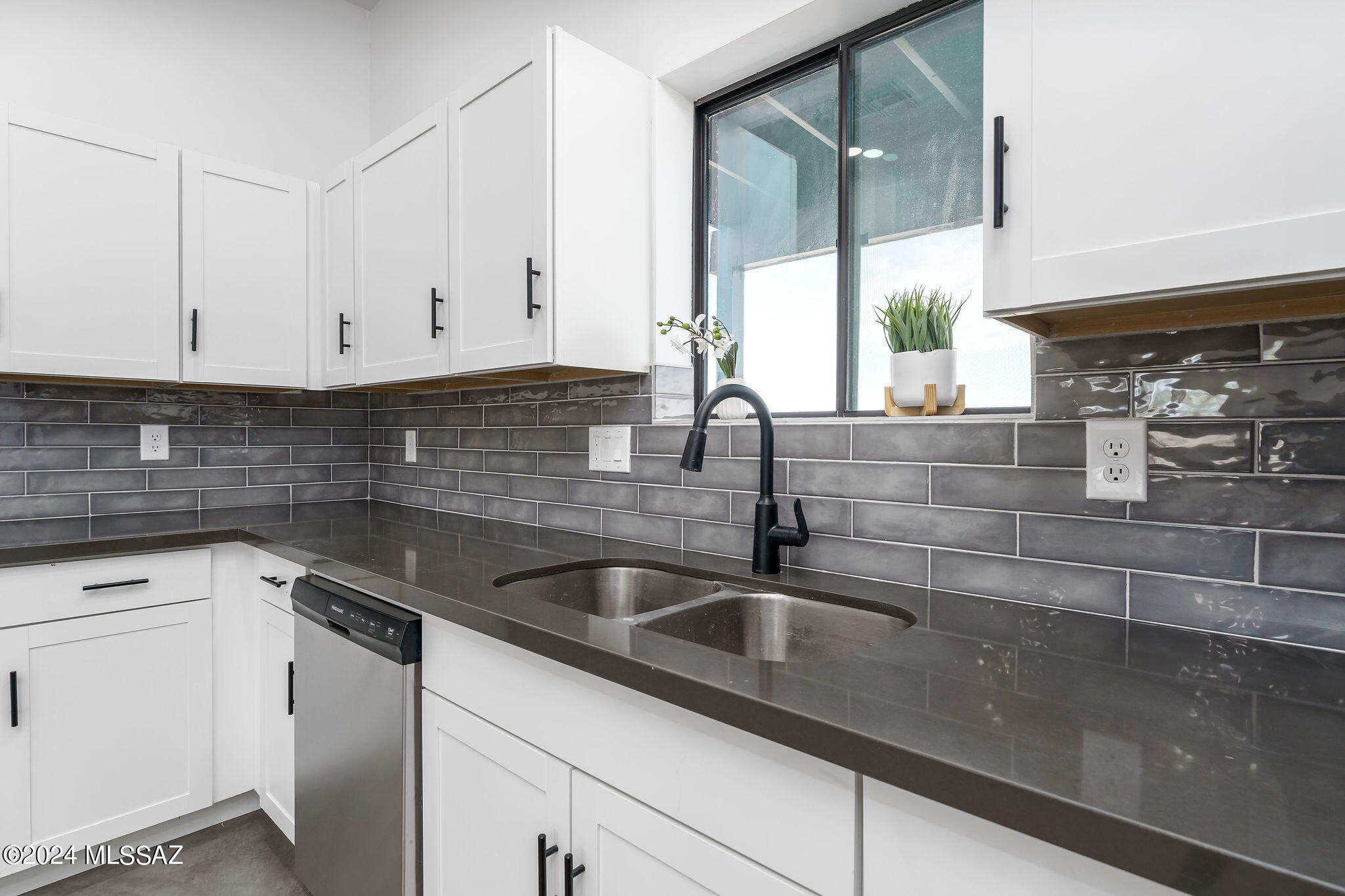 12754 West Hilltop Road Tucson, AZ 85736 - Photo 12 of 31 Gallery Image 12