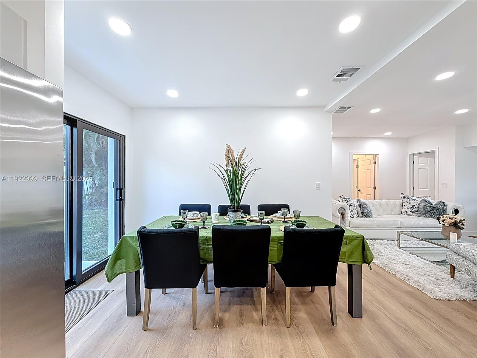 3521 Southwest 58th Court Miami, FL 33155 - Photo 12 of 33