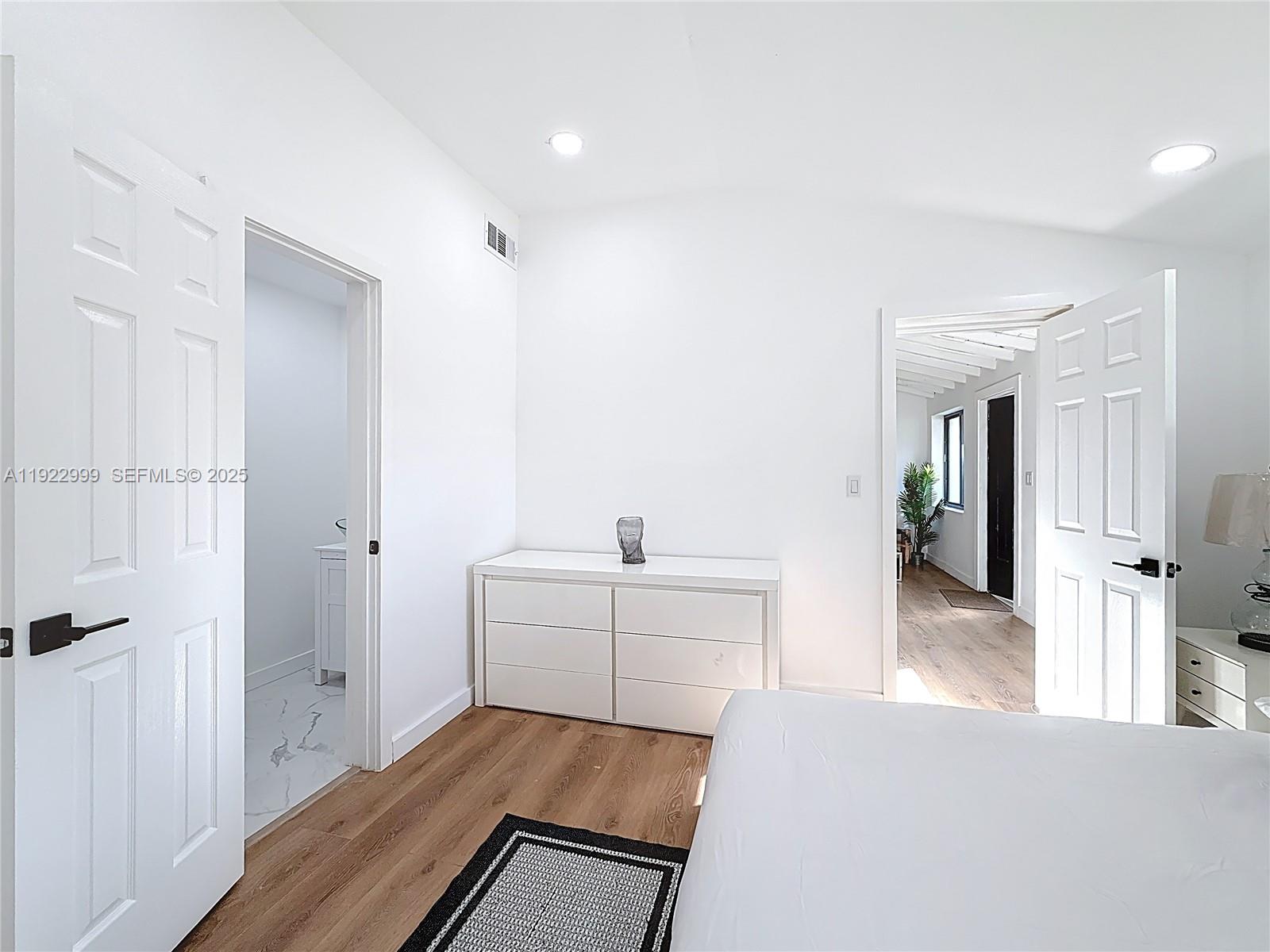 3521 Southwest 58th Court Miami, FL 33155 - Photo 14 of 33
