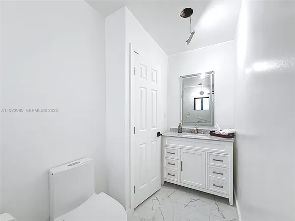 $1,495,000 | 3521 Southwest 58th Court, Miami, FL 33155