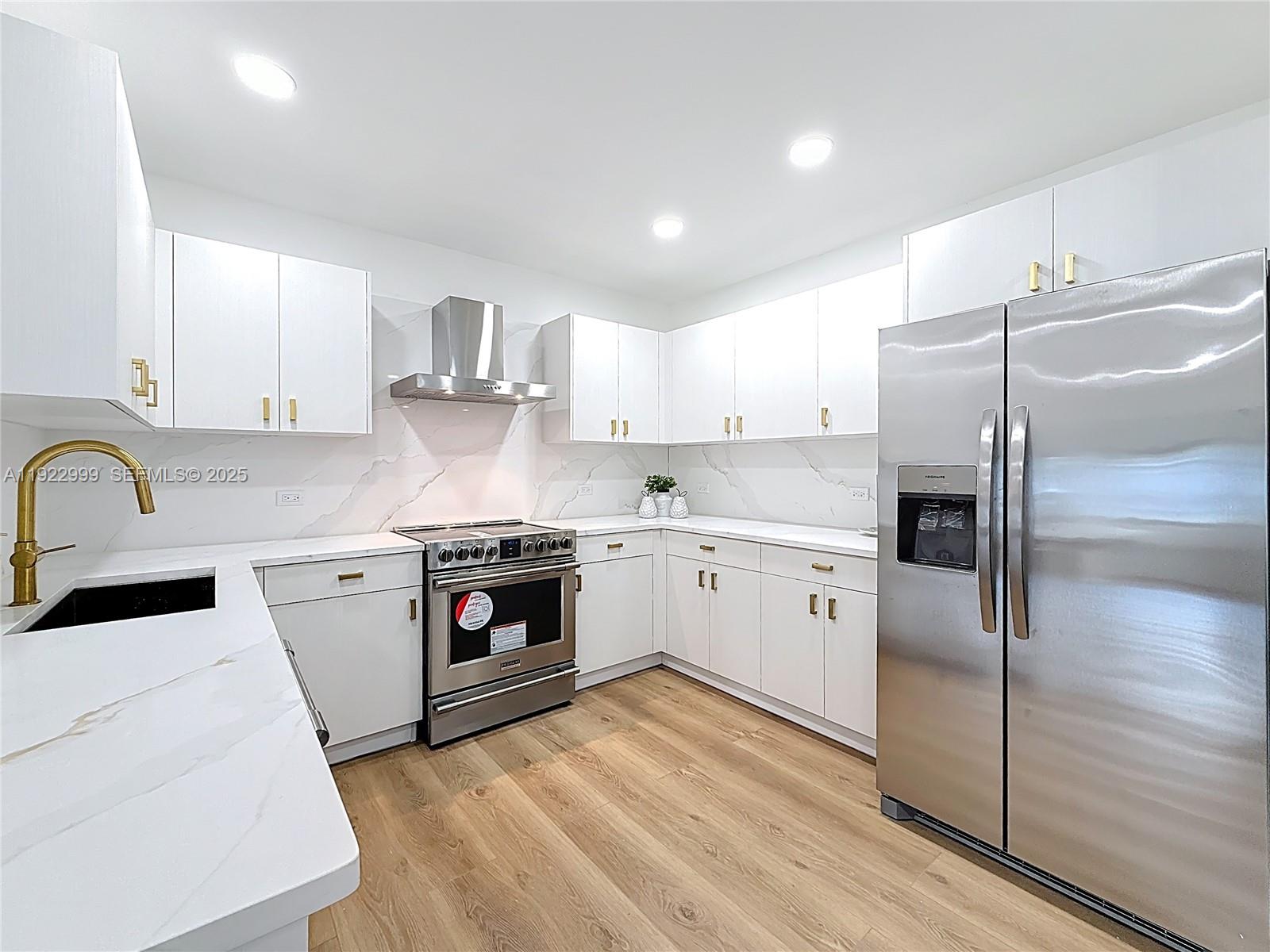 3521 Southwest 58th Court Miami, FL 33155 - Photo 10 of 33