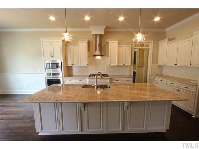 3208 Bryant Falls Court Raleigh, NC 27613 - Photo 4 of 25 Kitchen