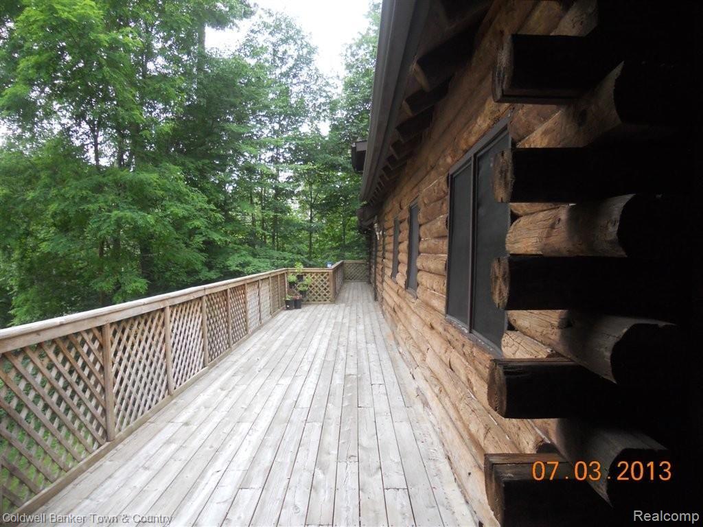 9232 Faussett Road Fenton, MI 48430 - Photo 8 of 25 Back Deck