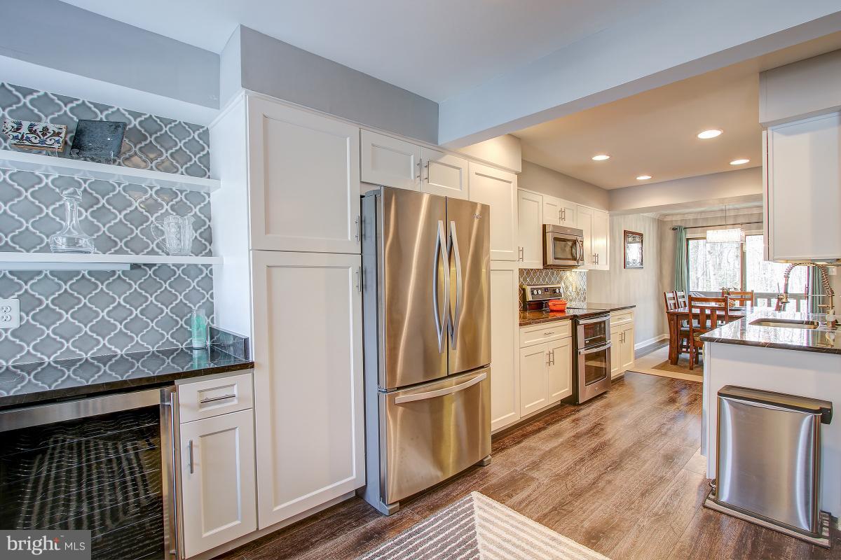 2218 Glencourse Lane Reston, VA 20191 - Photo 15 of 30 Gorgeous, Remodeled Kitchen