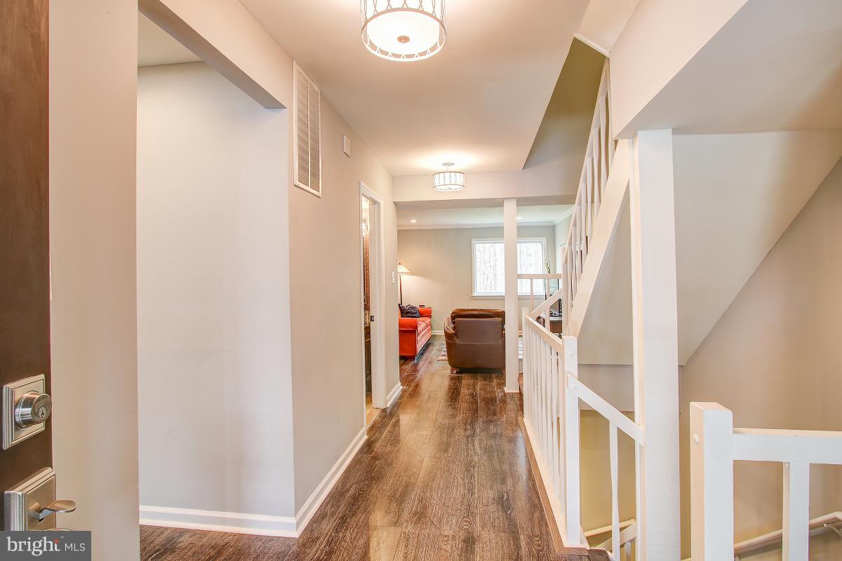 2218 Glencourse Lane Reston, VA 20191 - Photo 3 of 30 Beautiful Hardwood Floors