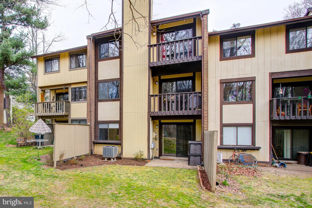 2218 Glencourse Lane Reston, VA 20191 - Photo 30 of 30 Back of Home!