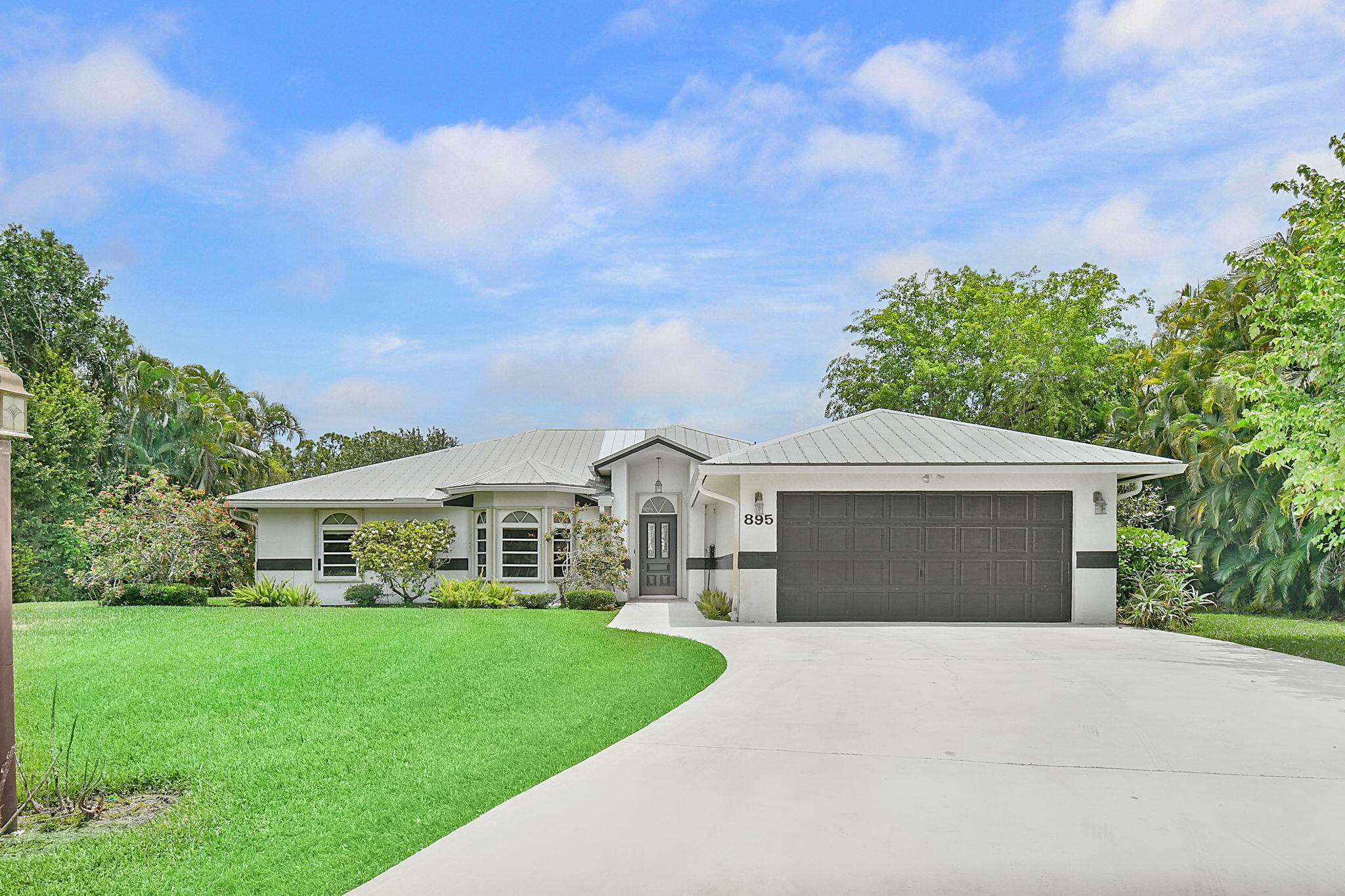 895 Southeast Waterside Way Stuart, FL 34997 - Photo 5 of 68 front
