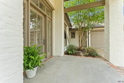 $800,000 | 231 Grand Lakes Drive, Baton Rouge, LA 70810