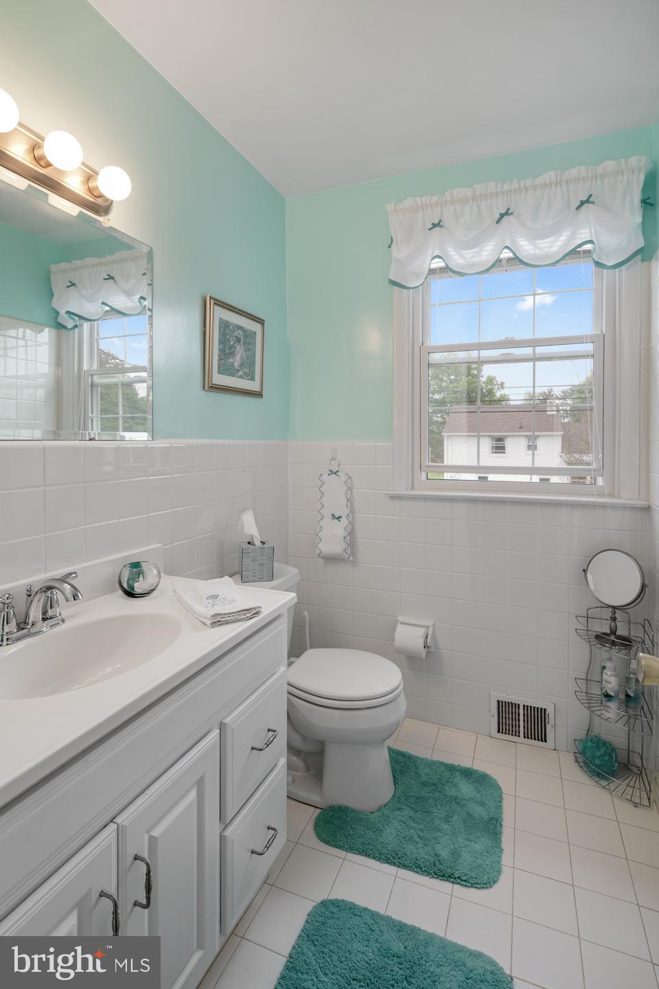 72 Snyder Lane Springfield, PA 19064 - Photo 30 of 40