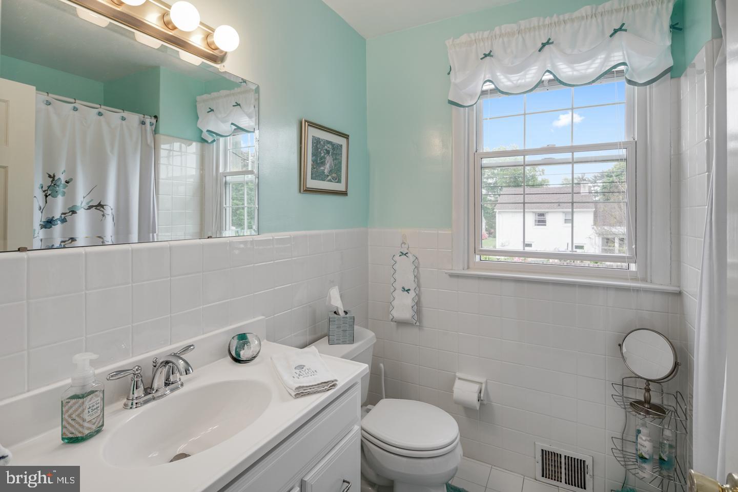 72 Snyder Lane Springfield, PA 19064 - Photo 31 of 40