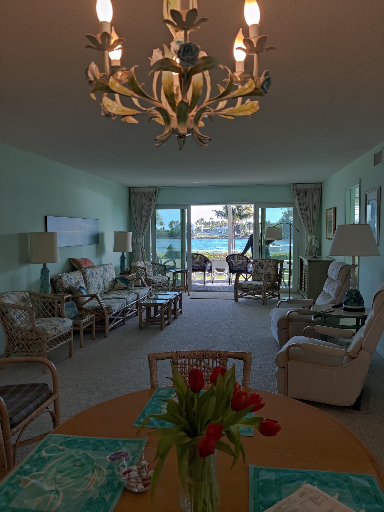 318 Inlet Way, Unit 4 Palm Beach Shores, FL 33404 - Photo 14 of 15 IMG_20220206_150549