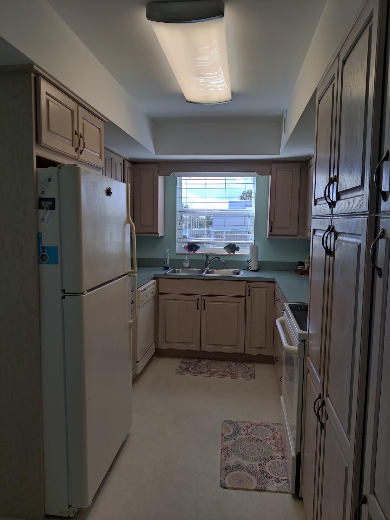 318 Inlet Way, Unit 4 Palm Beach Shores, FL 33404 - Photo 6 of 15 IMG_20220206_144050