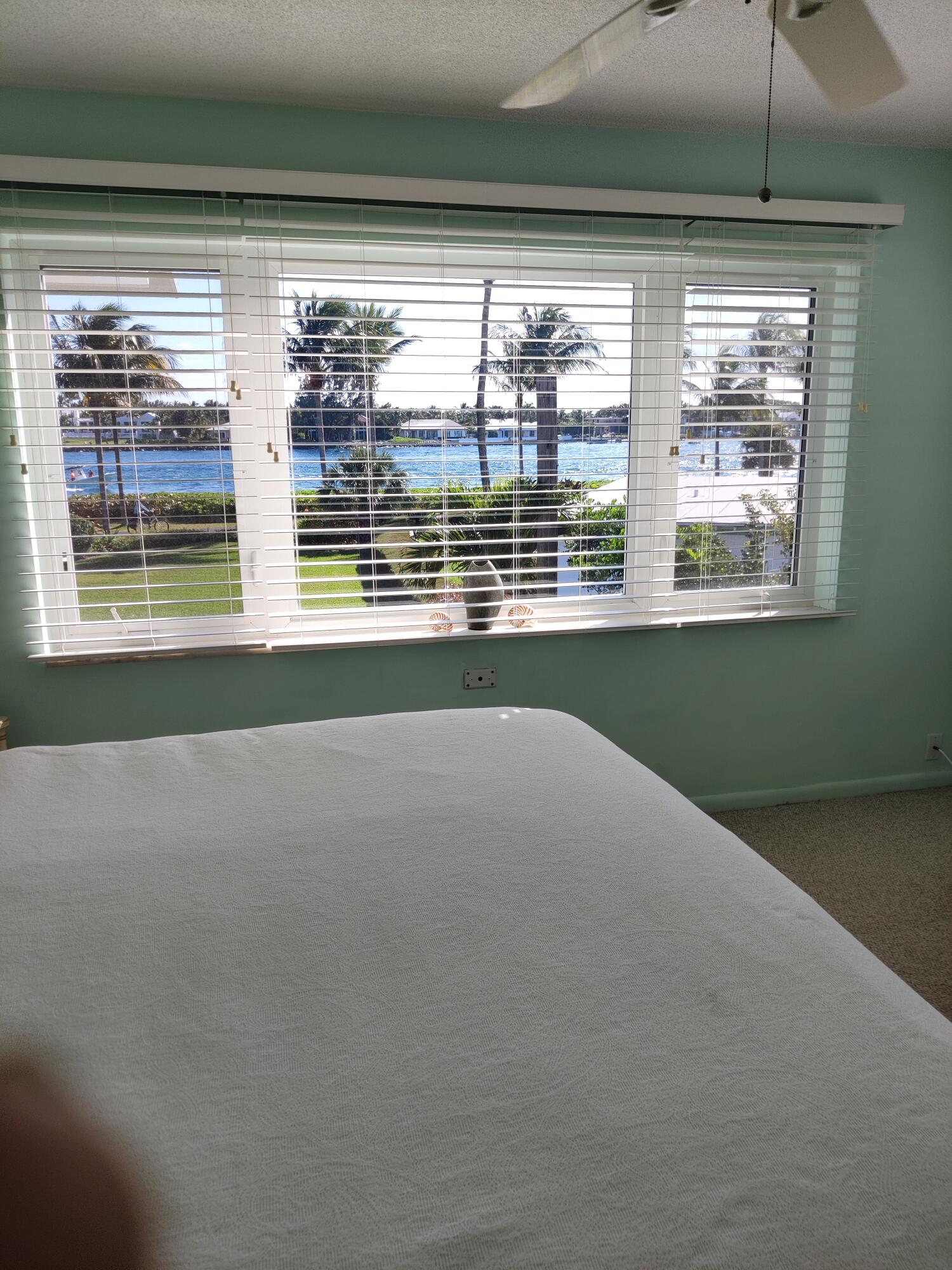 318 Inlet Way, Unit 4 Palm Beach Shores, FL 33404 - Photo 8 of 15 IMG_20220206_145709