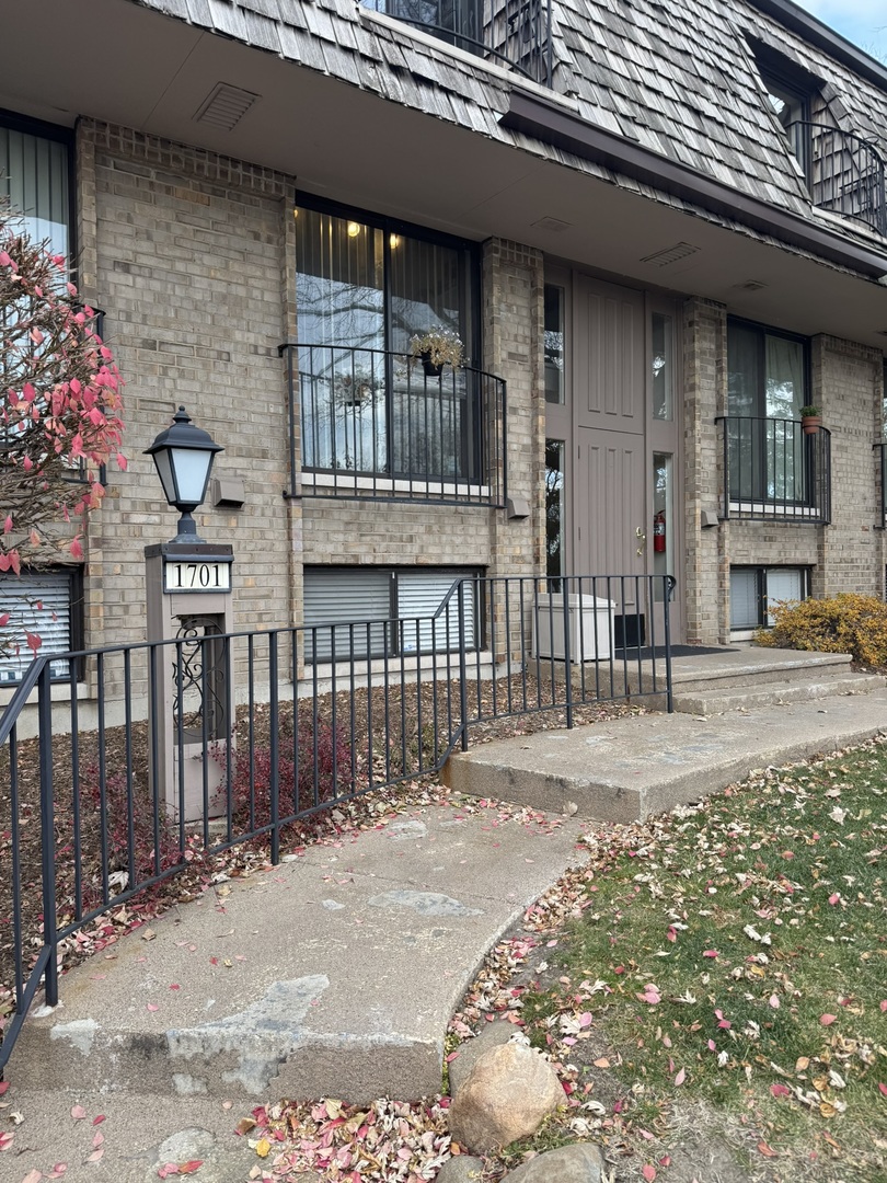 1701 Northfield Square, Unit E Northfield, IL 60093 - Photo 1 of 21 Gallery Image 1