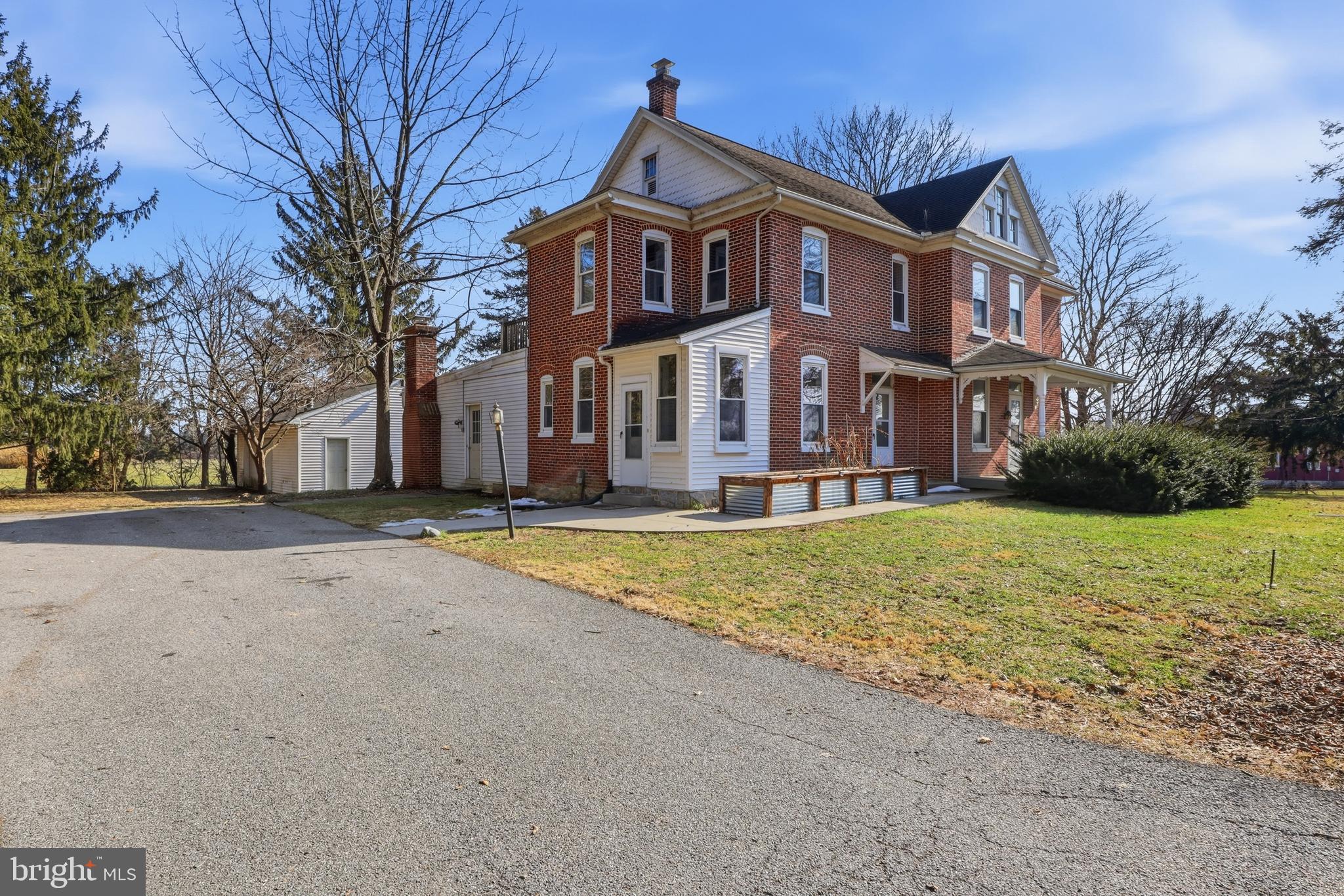1545 Lititz Road Manheim, PA 17545 - Photo 2 of 66 a front view of house with yard