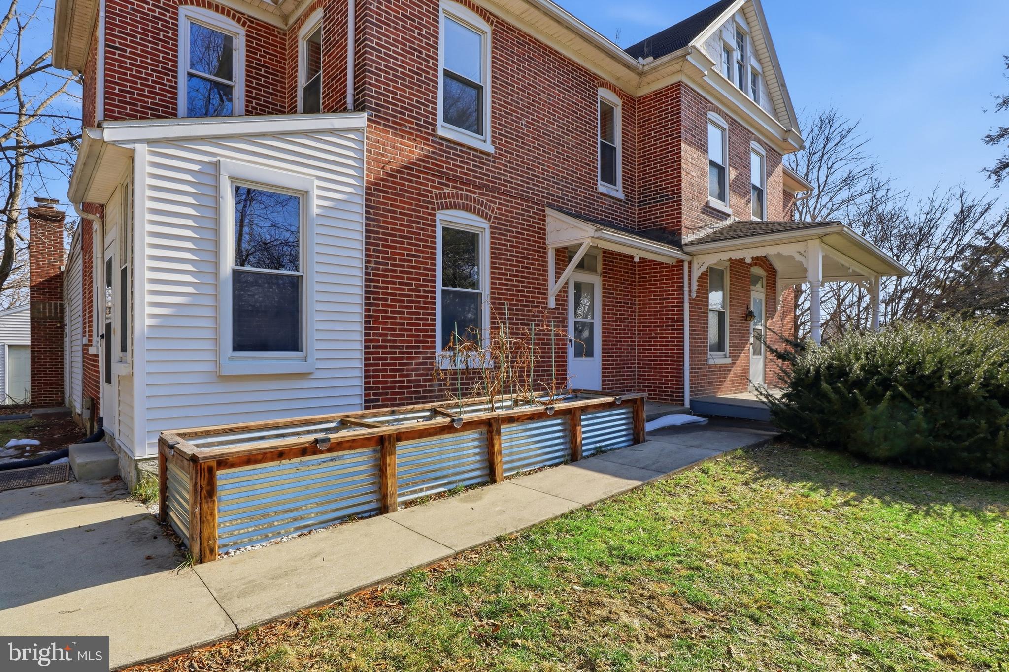 1545 Lititz Road Manheim, PA 17545 - Photo 4 of 66