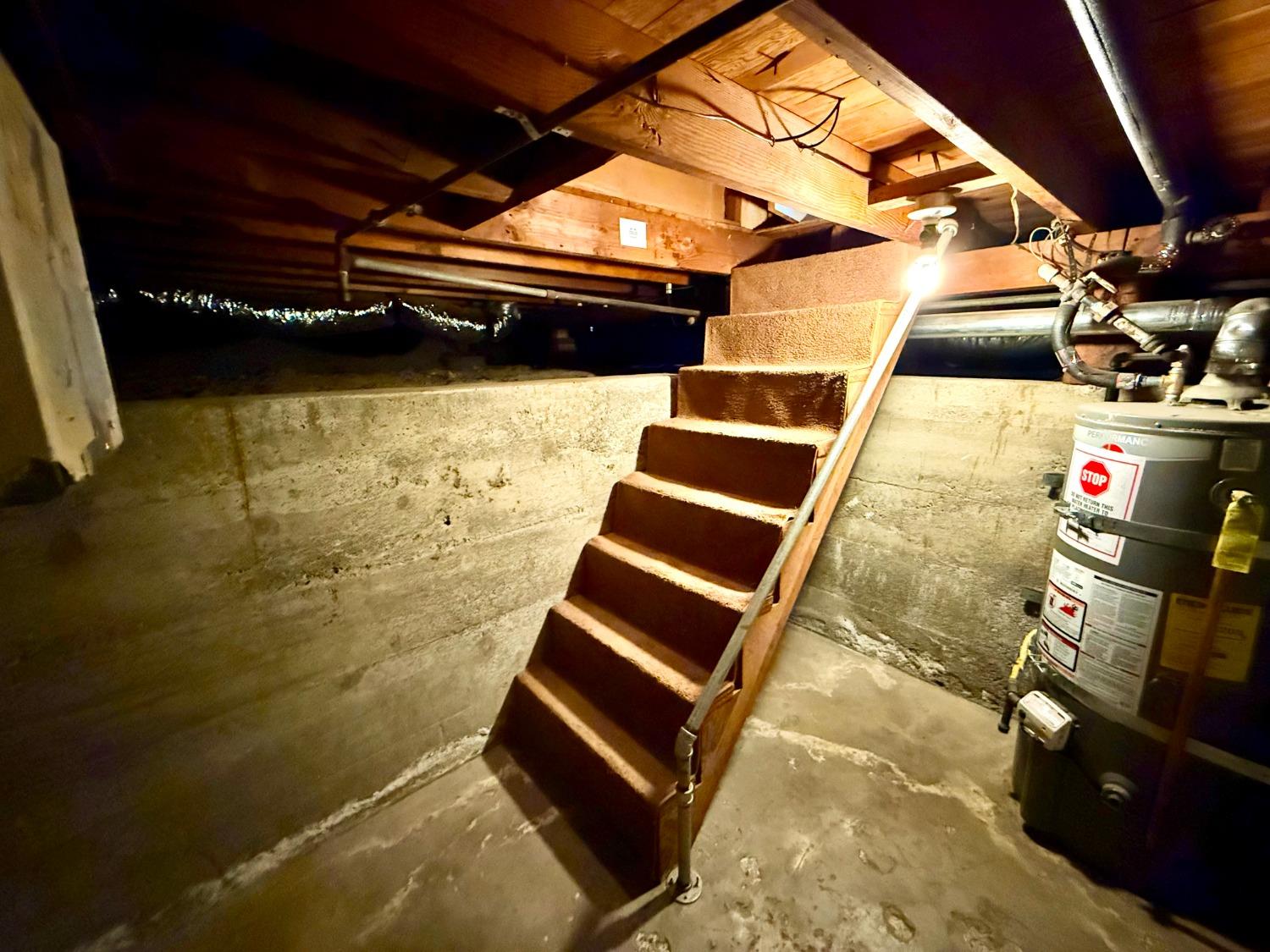 646 F Street Davis, CA 95616 - Photo 31 of 33 walk in closet