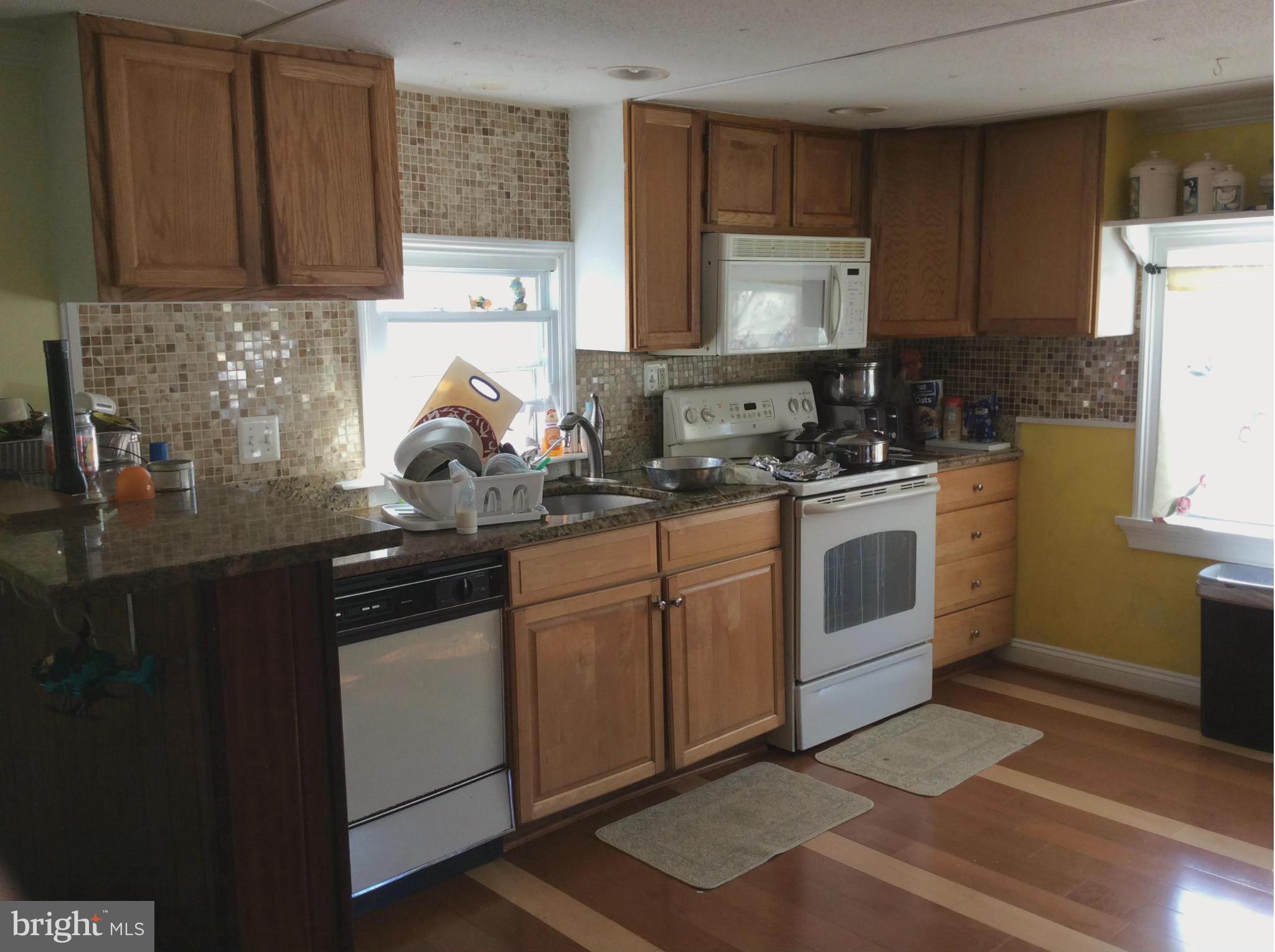 11250 Mobile Drive Fairfax, VA 22030 - Photo 4 of 11 Kitchen