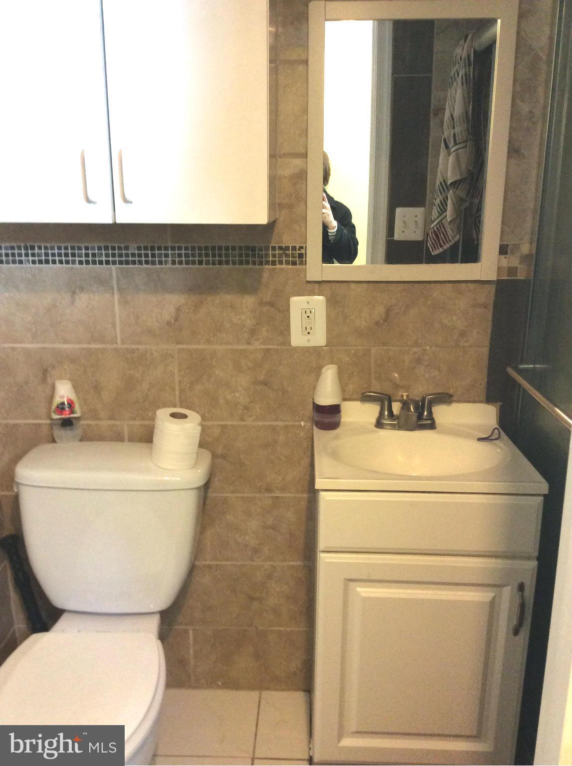 11250 Mobile Drive Fairfax, VA 22030 - Photo 9 of 11 Bath