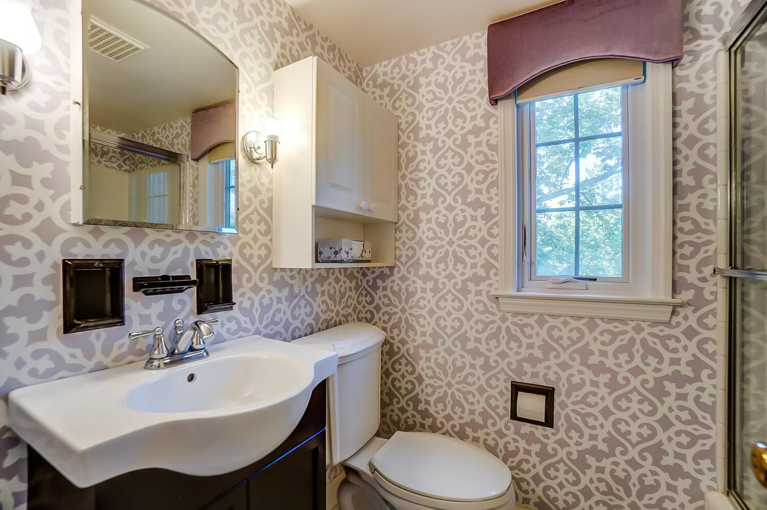 2115 Waltham Road Columbus, OH 43212 - Photo 32 of 49 Full Bath 2