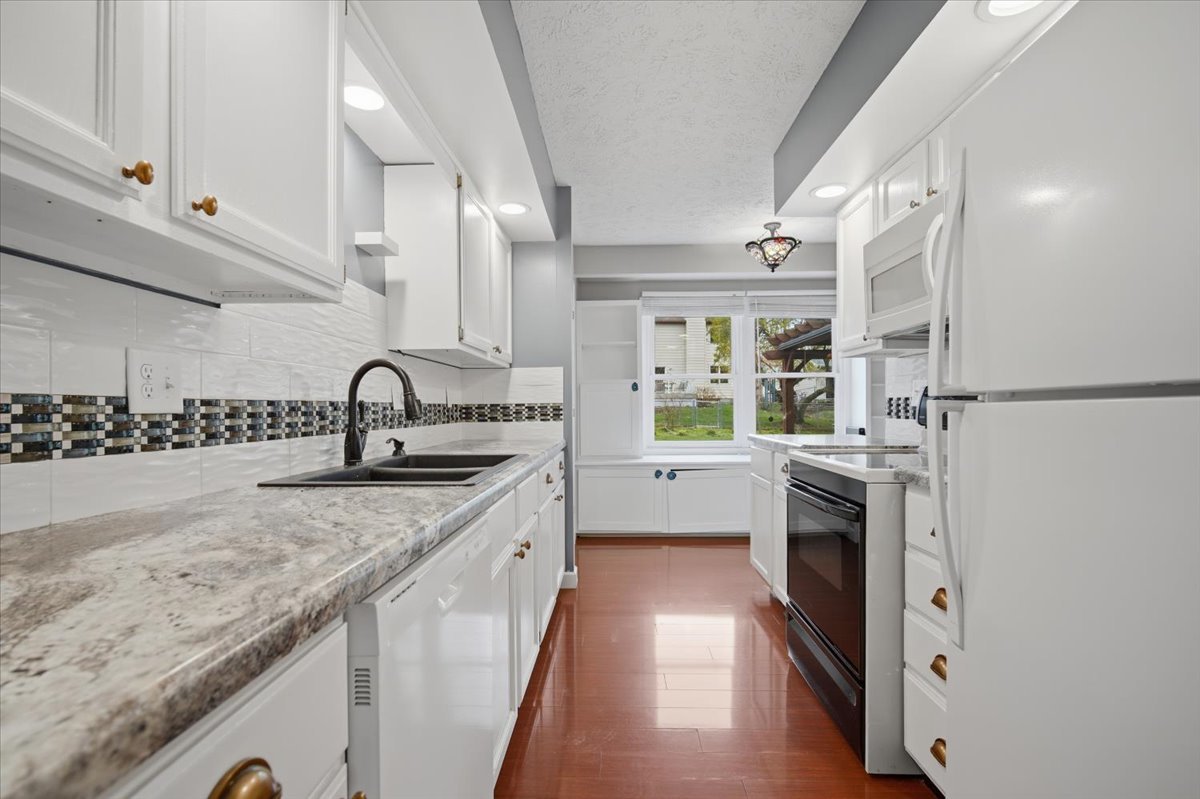 1409 Godfrey Drive Normal, IL 61761 - Photo 12 of 30