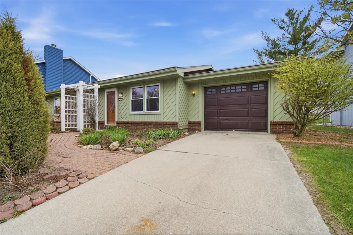 1409 Godfrey Drive Normal, IL 61761 - Photo 5 of 30