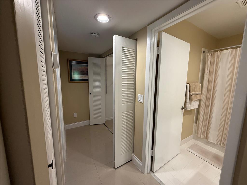 9237 Northwest 9th Place, Unit 9237 Plantation, FL 33324 - Photo 25 of 44