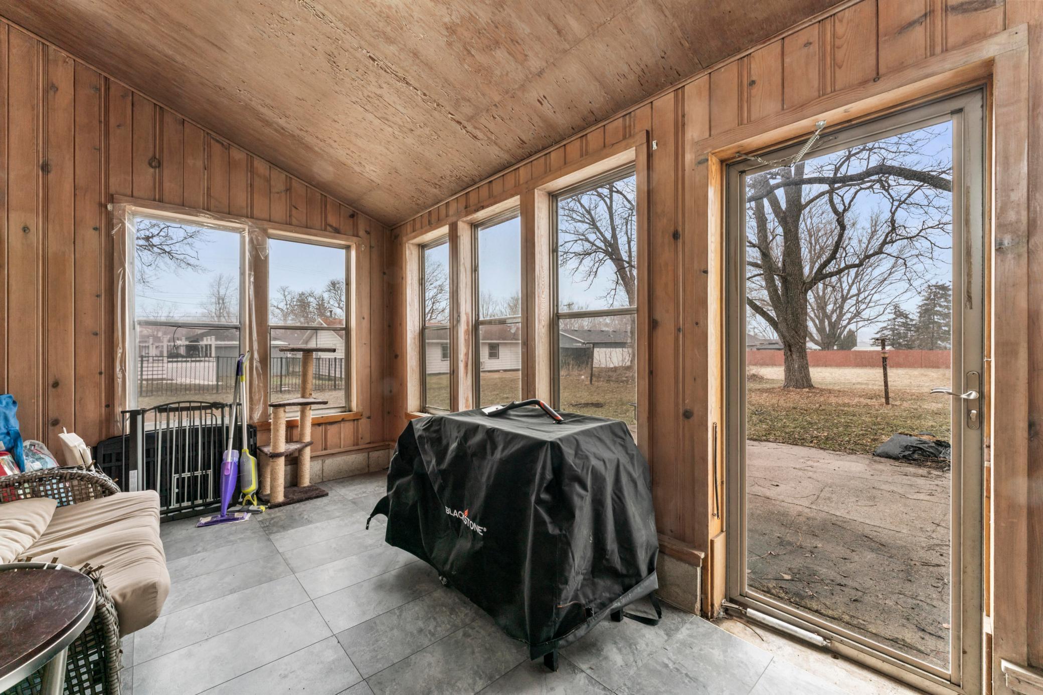 106 2nd Street Northwest Dodge Center, MN 55927 - Photo 20 of 32