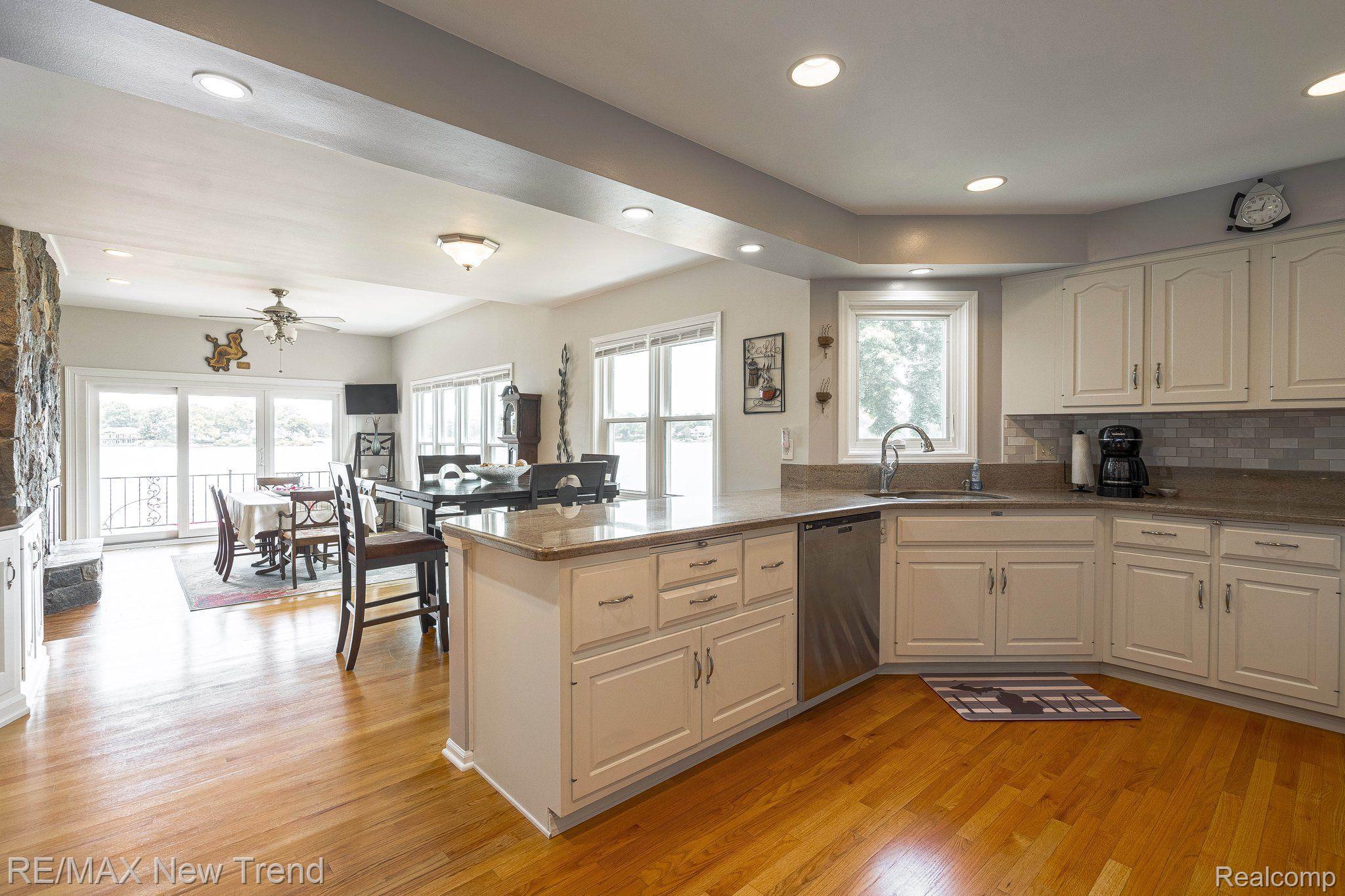 6768 Hatchery Road Waterford, MI 48329 - Photo 23 of 75 Gallery Image 23