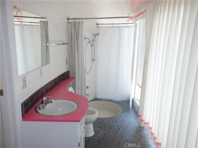 $2,200 | 7875 Cora Drive, Lucerne, CA 95458