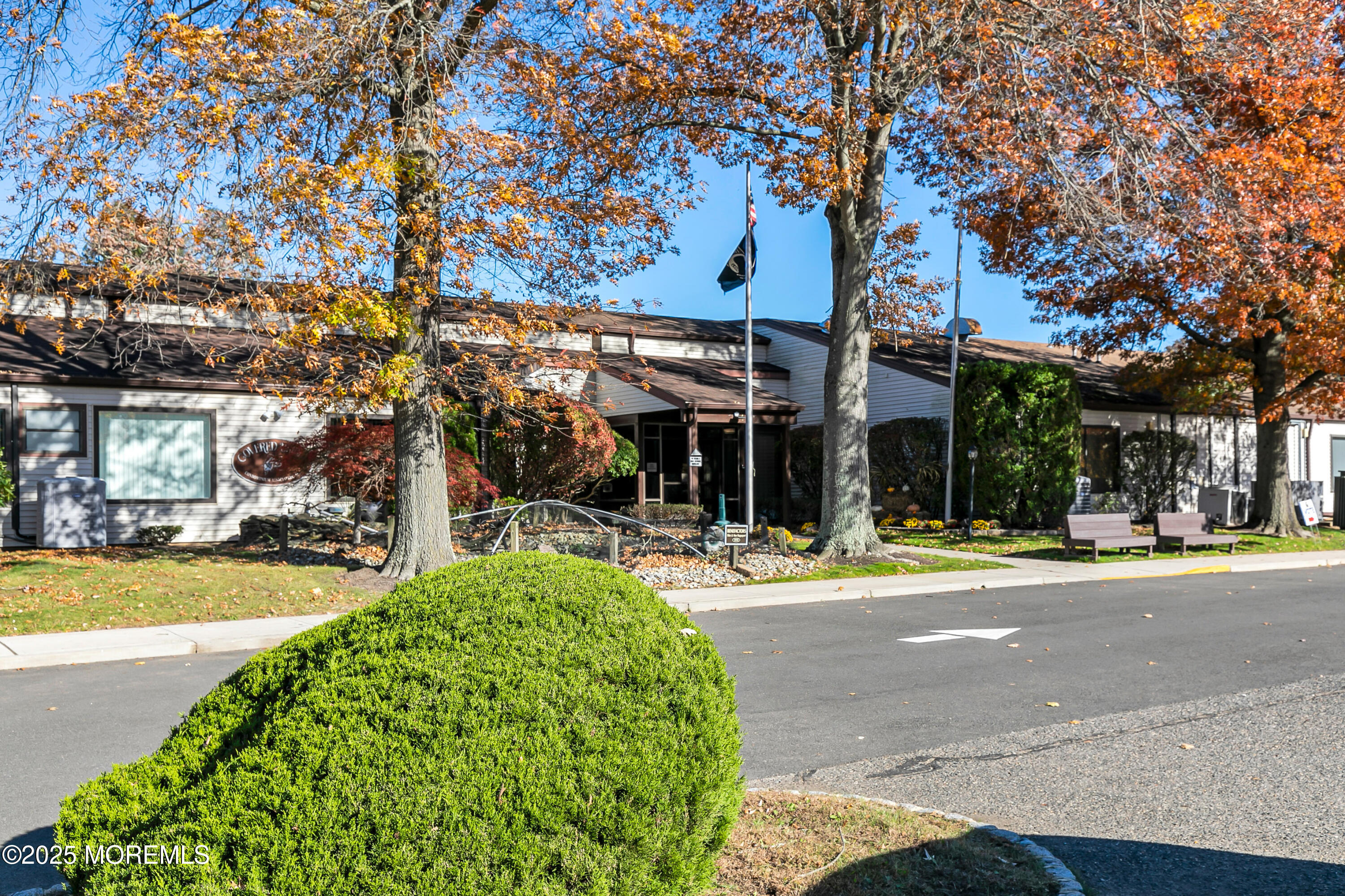 26 Meadow Green Circle, Unit K Manalapan, NJ 07726 - Photo 20 of 27 a view of a volley ball court