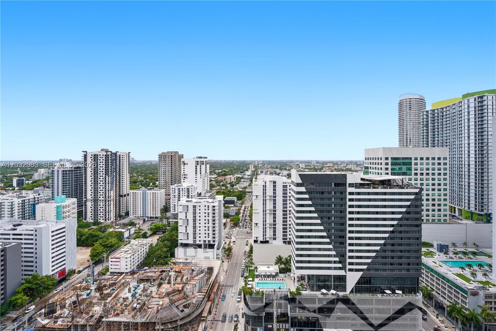 88 Southwest 7th Street, Unit 2302 Miami, FL 33130 - Photo 25 of 26 a view of a city with tall buildings