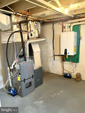 $255,000 | 205 Linn Street, Harrisburg, PA 17109