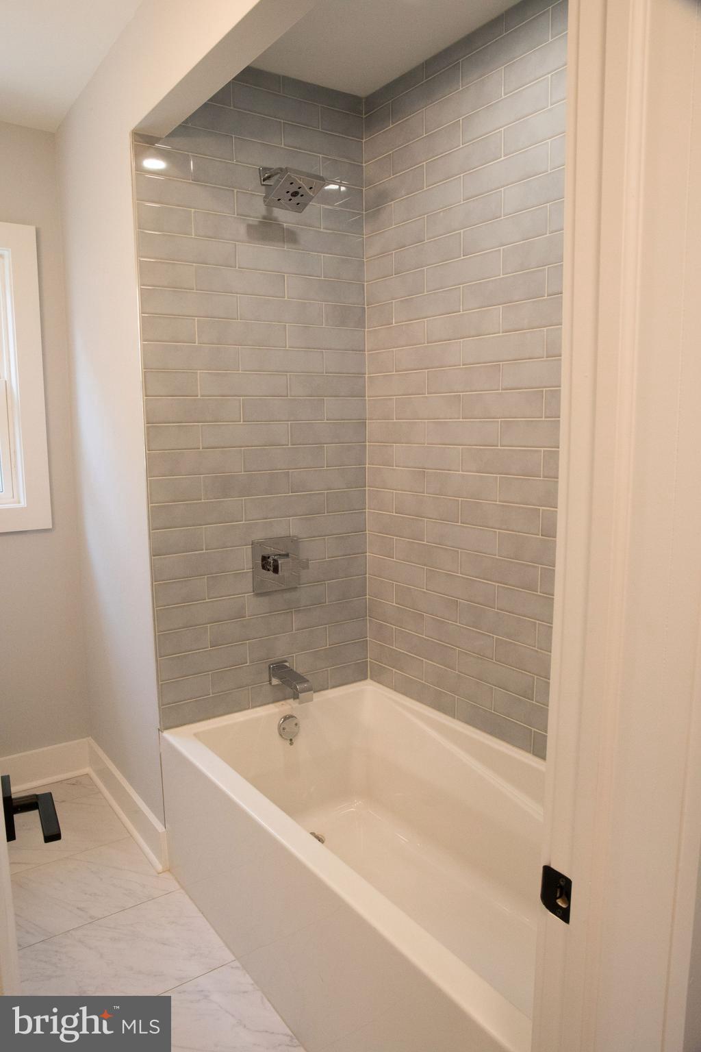 7808 Oak Lane Road Cheltenham, PA 19012 - Photo 25 of 50 Hall Bath