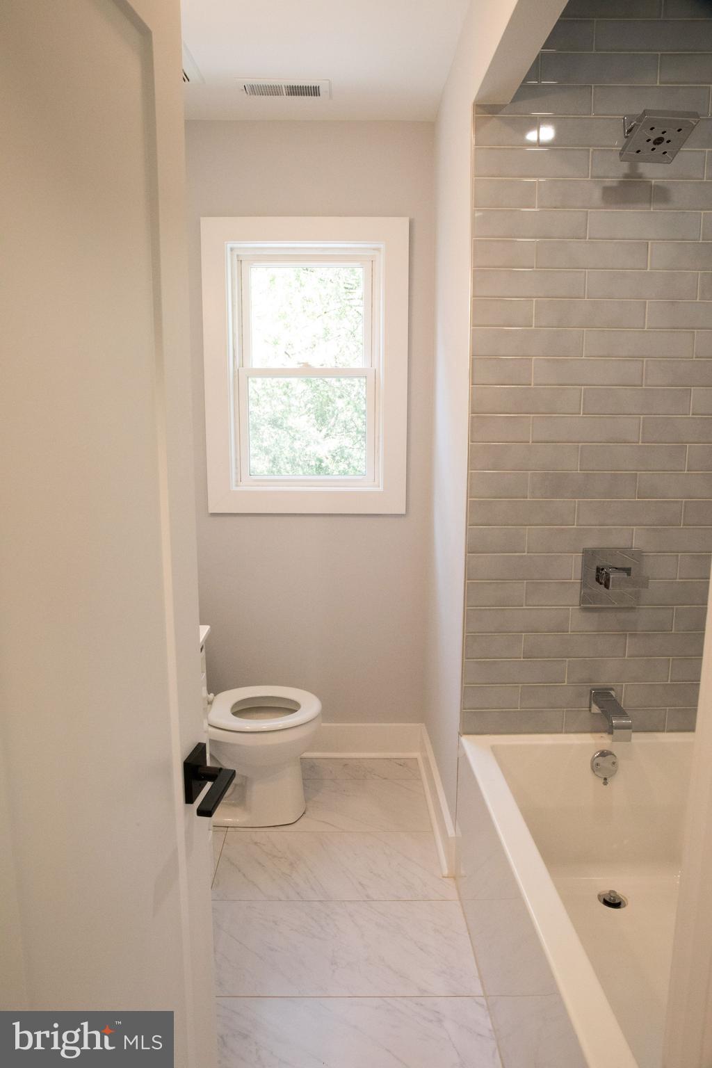 7808 Oak Lane Road Cheltenham, PA 19012 - Photo 26 of 50 Hall Bath