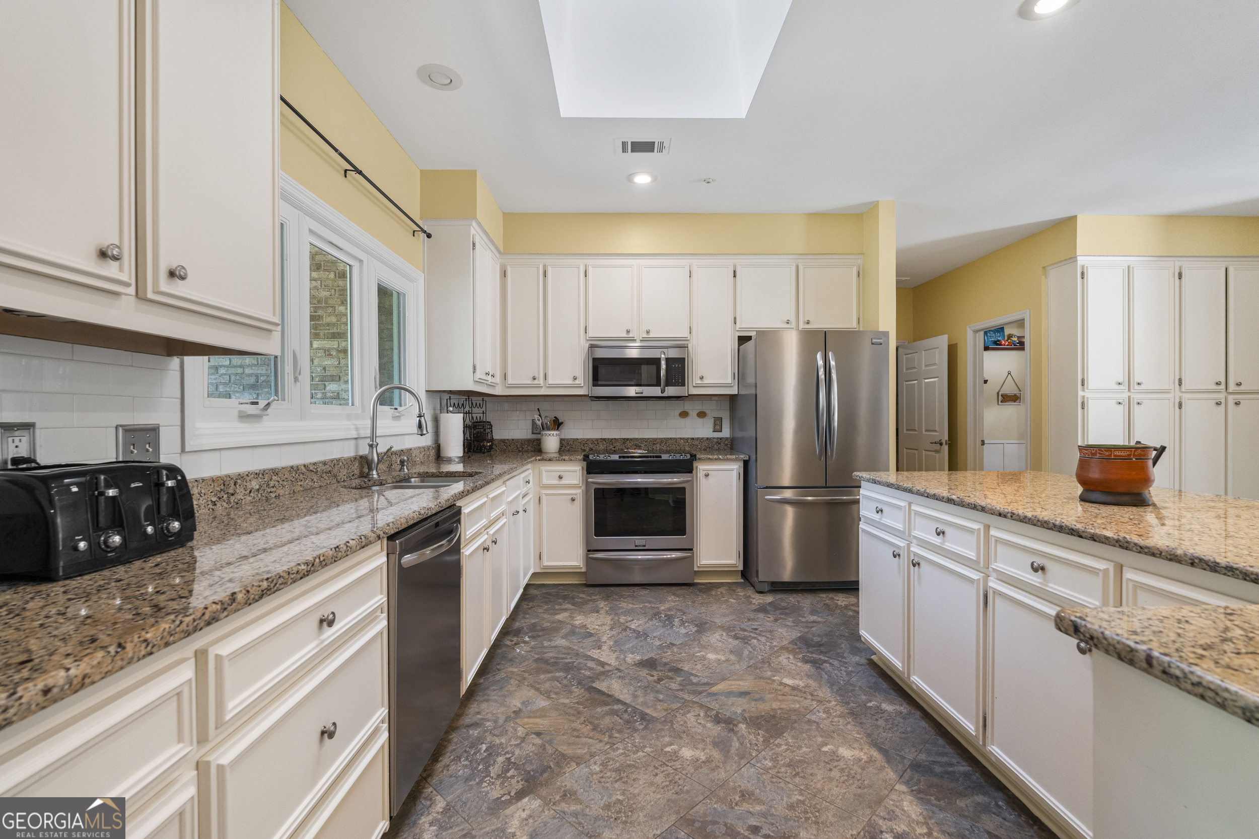 9442 Comanche Road Columbus, GA 31904 - Photo 5 of 32