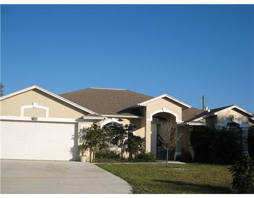 2185 Southeast Elmhurst Road Port St. Lucie, FL 34952 - Photo 1 of 25 Primary Photo