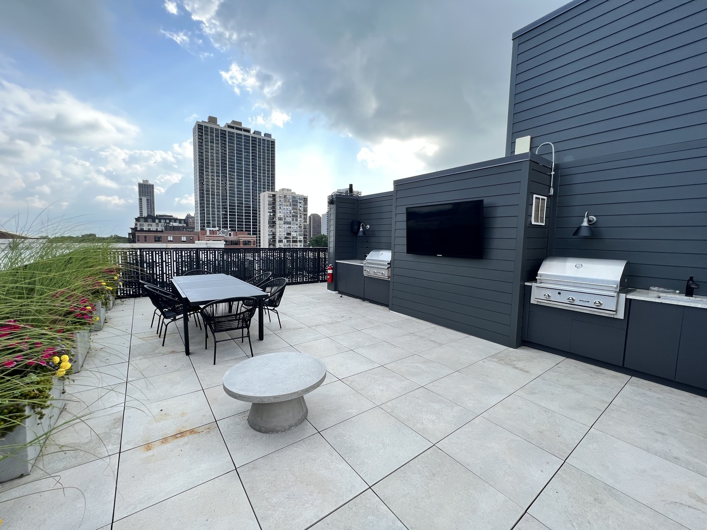 Undisclosed Address Chicago, IL 60610 - Photo 13 of 14