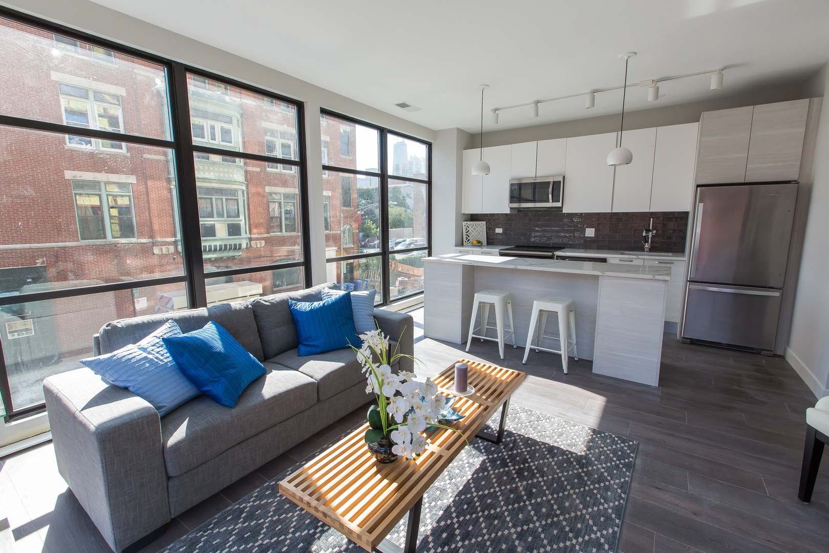 Undisclosed Address Chicago, IL 60610 - Photo 4 of 14 a living room with furniture wooden floor and a table